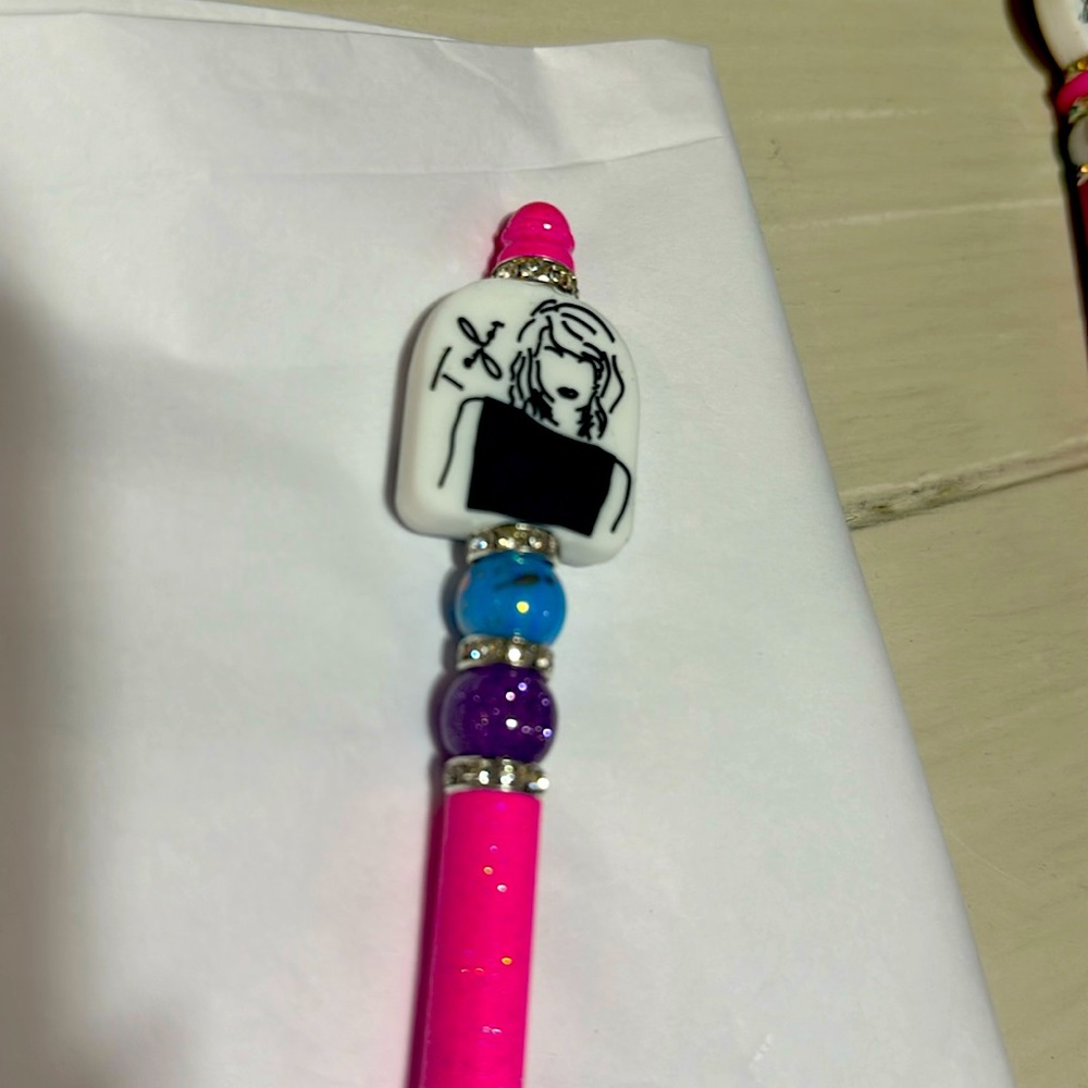 Taylor Swift ink pen